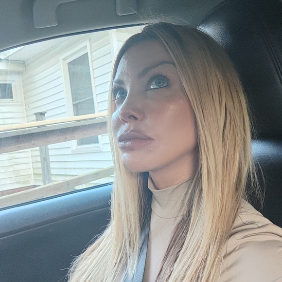 Please like for live shows - Picture 7 of 12